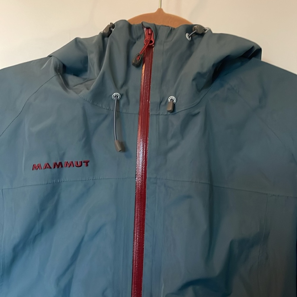 Mammut Lightweight Hard Shell - image 1
